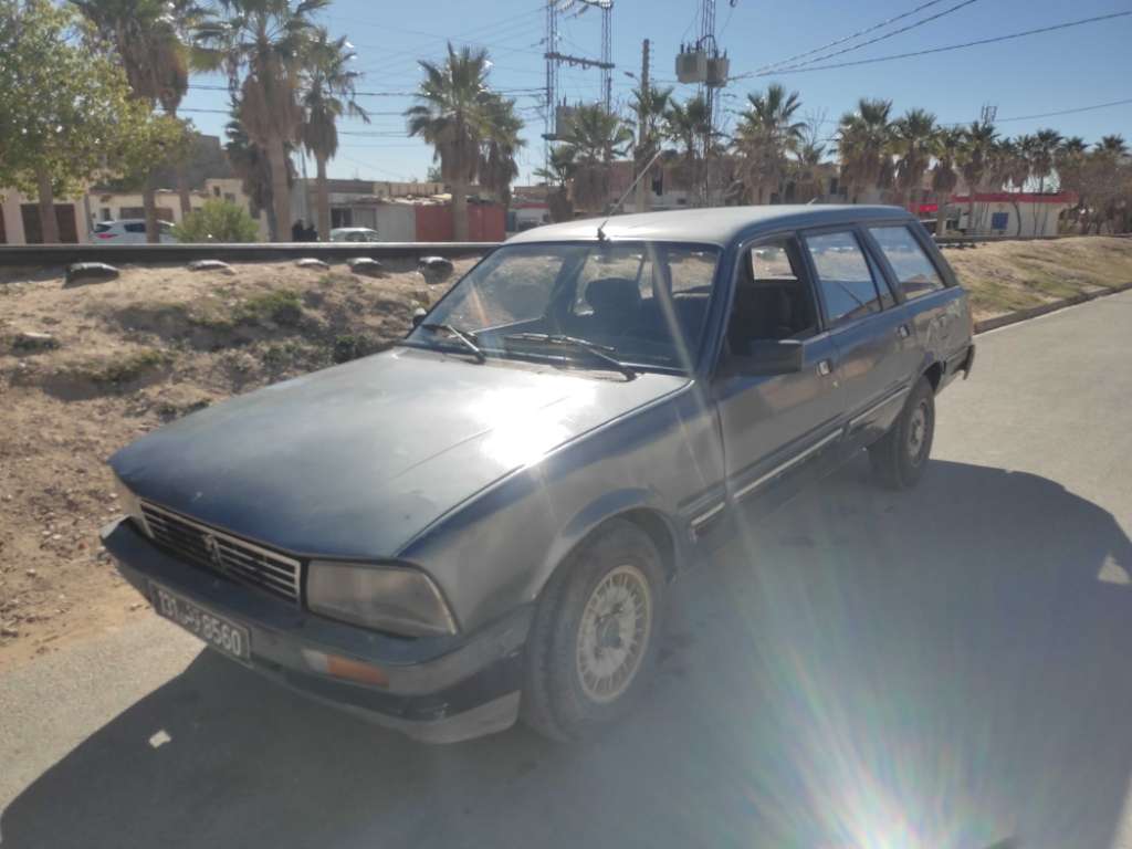 Peugeot 505 très propre 