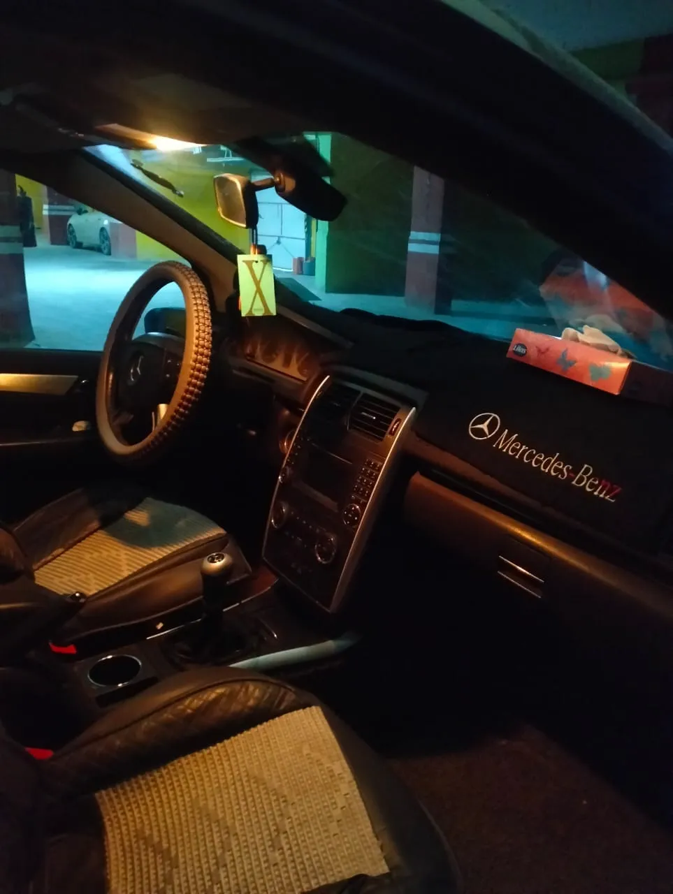Mercedes b 170 en très bonne état