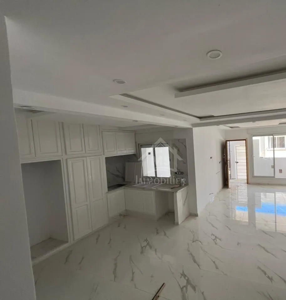 Charmant triplex tout neuf à Hammamet Sud à vendre 51355351