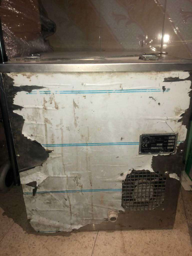 hachoir  viande réfrigérer en bon état alimenté en 380v