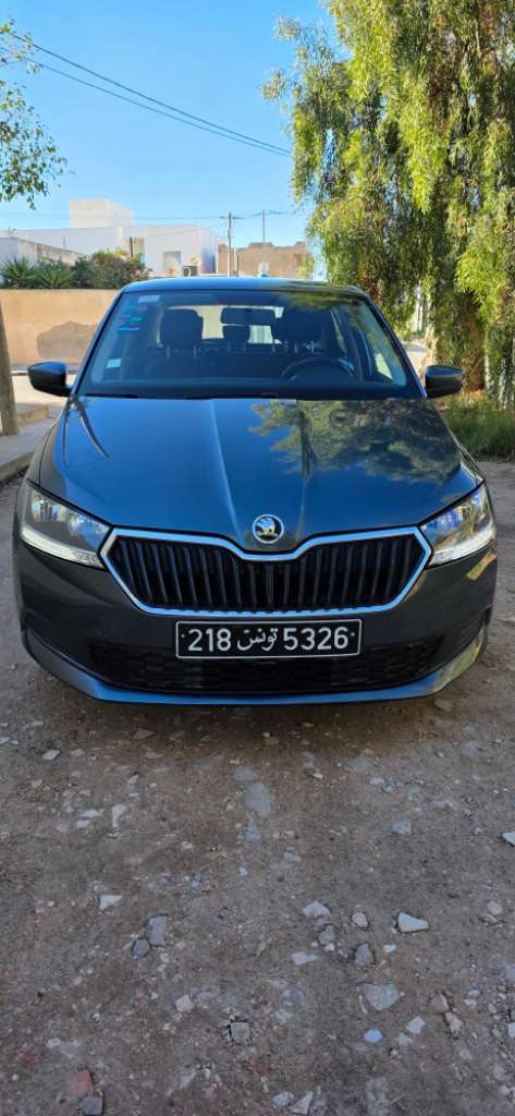 Skoda fabia premier main 