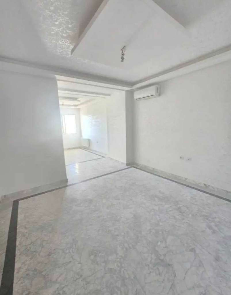 Belle appartement s3 haut standing carrefour jawhra 