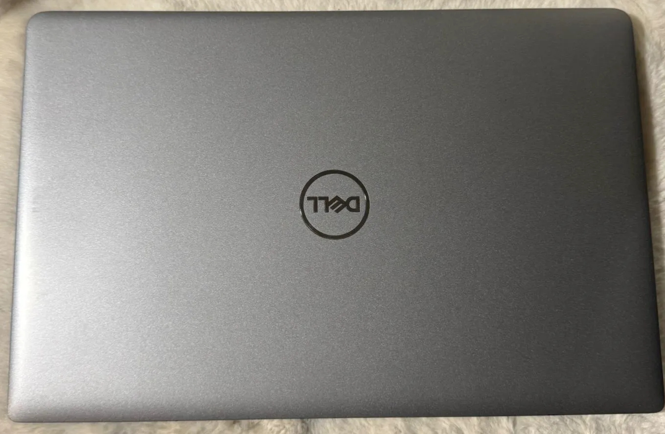 Dell Latitude 5540 i5 13ème génération 16GB 512GB 15.6” FHD