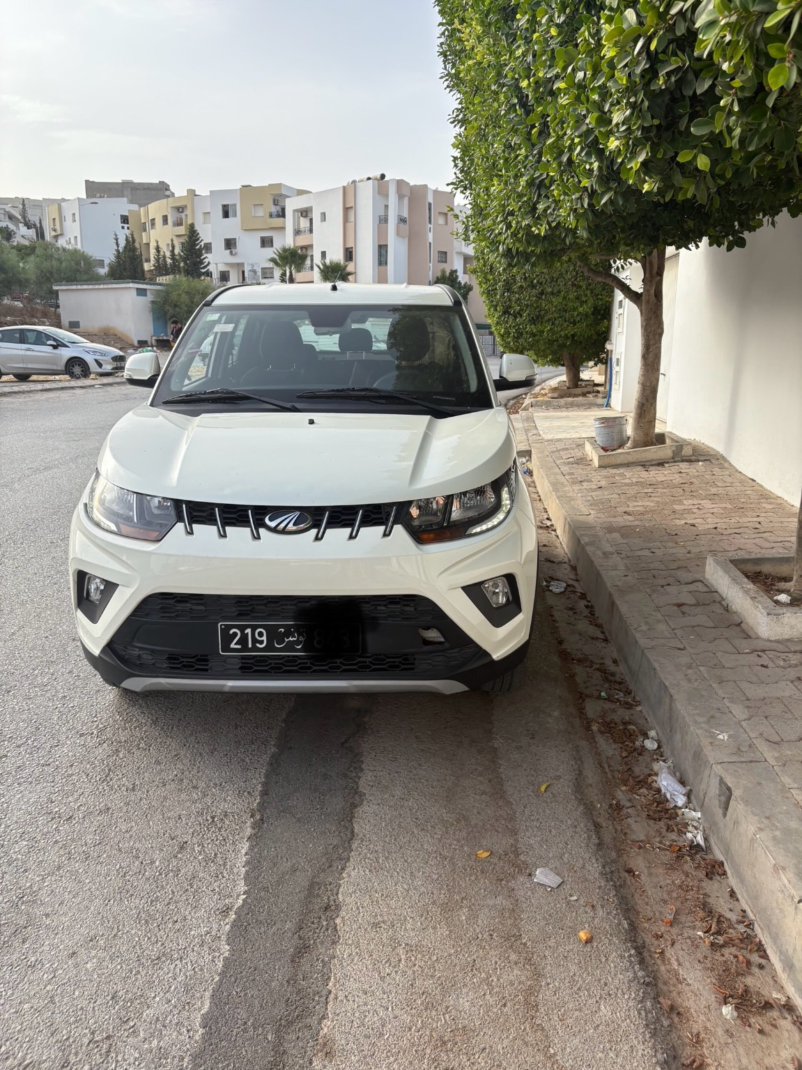 Mahindra kuv 100 k8 première main  