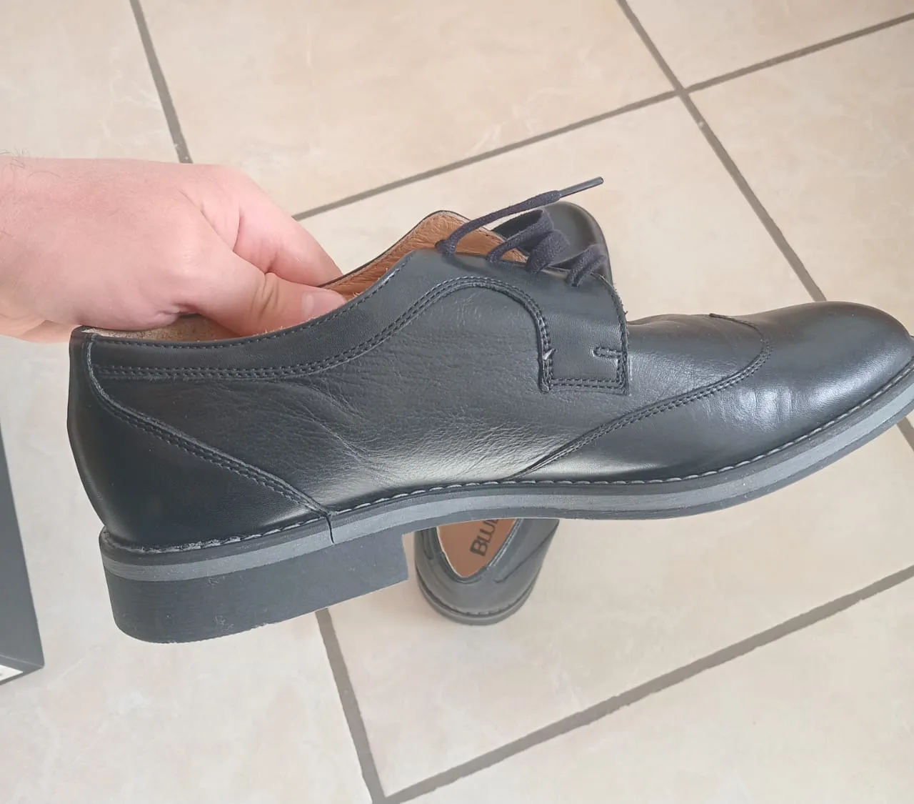 Chaussure BLUE ISLAND Original Chic vrai cuir neuf P. 43