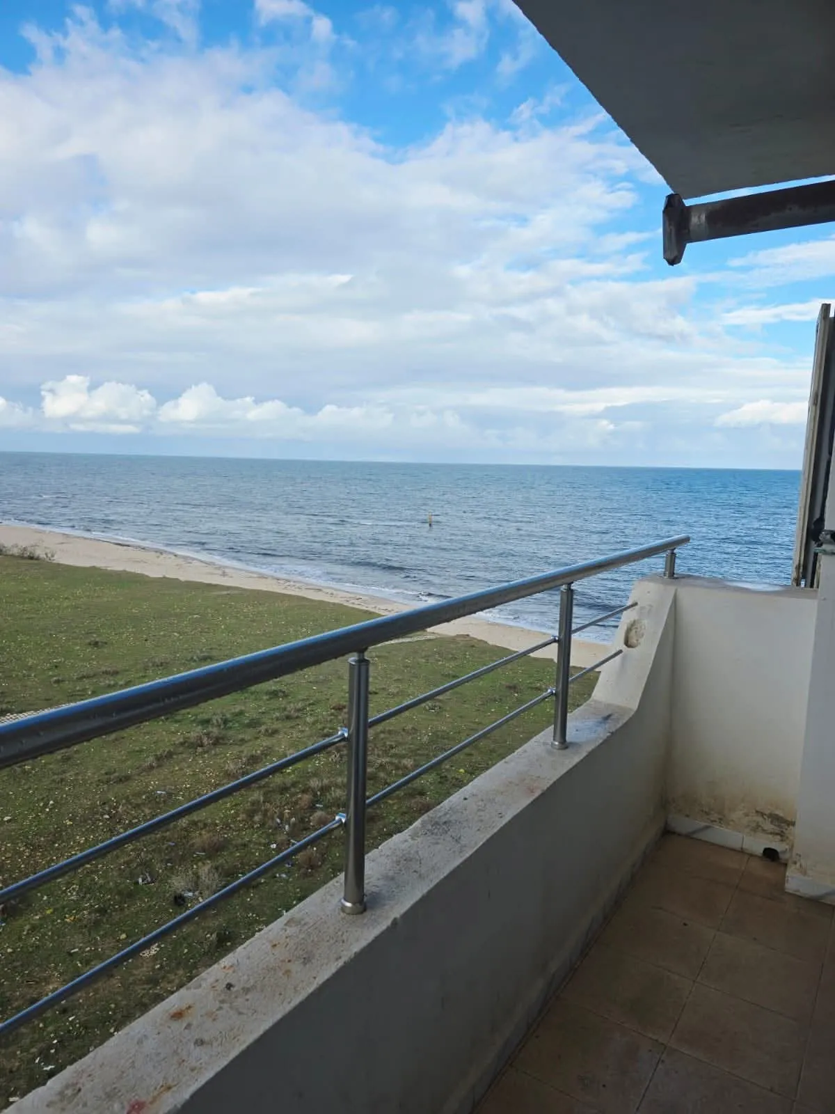 🌊Appartement S+3 Avec Vue Mer En Vente à Chott Mariem