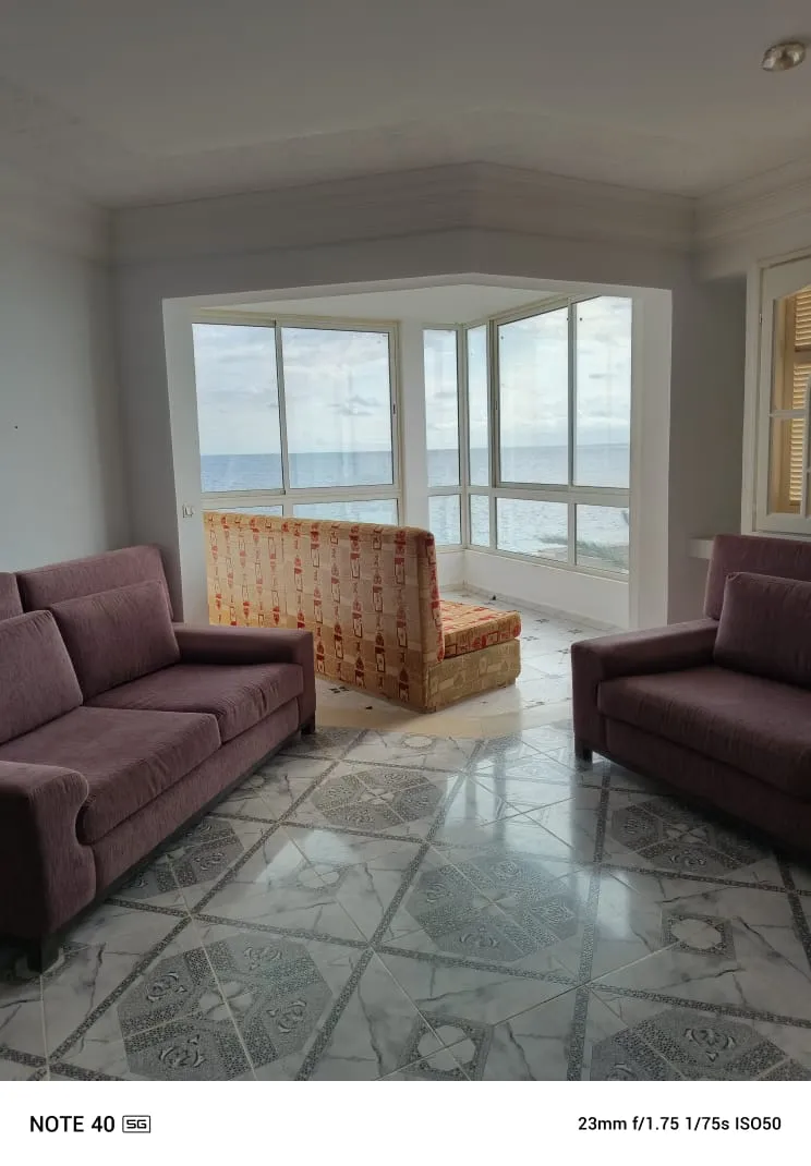 🌊Appartement S+3 Avec Vue Mer En Vente à Chott Mariem