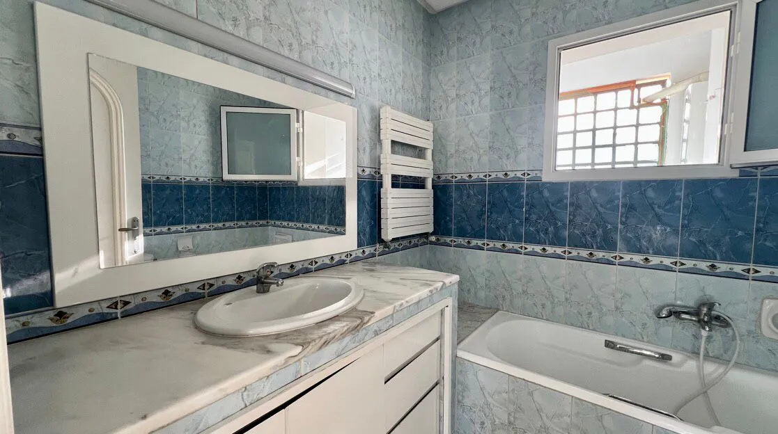 A Vendre Appartement S+2 à Jardin d'el Menzah 