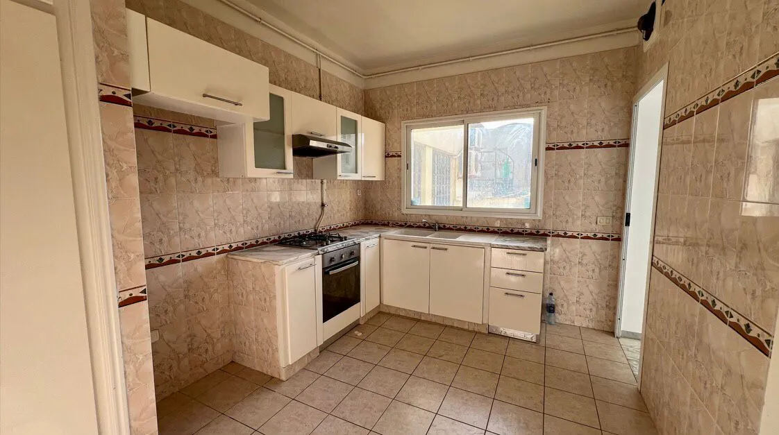 A Vendre Appartement S+2 à Jardin d'el Menzah 
