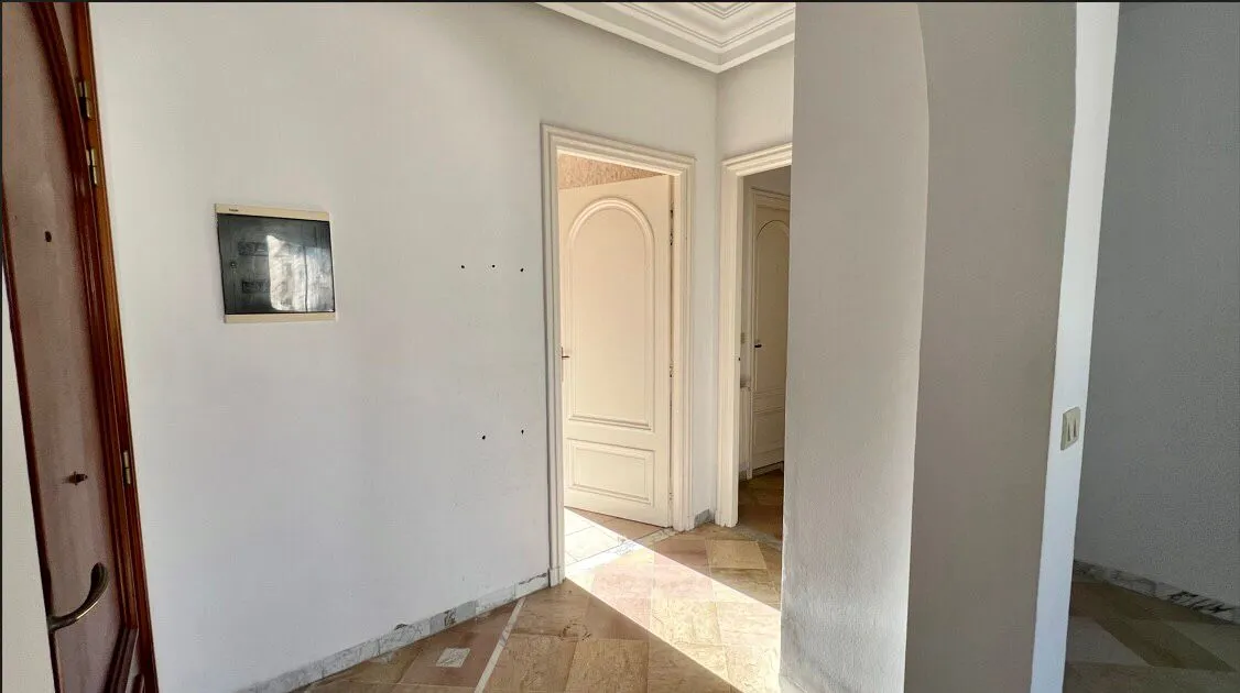 A Vendre Appartement S+2 à Jardin d'el Menzah 