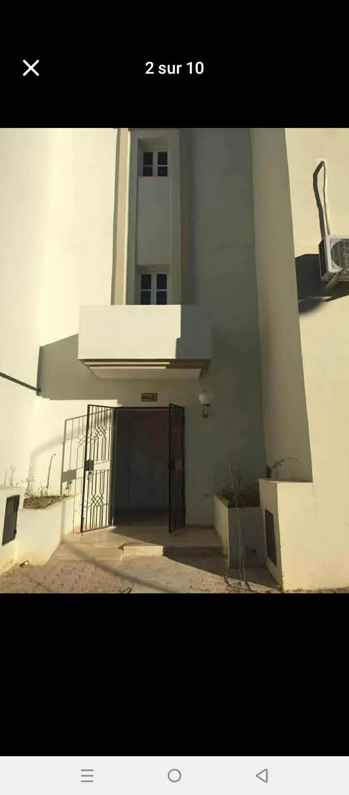 un appartements s+3 au 2éme étage (sans ascenseur) a vendre a Cité Nour Jaafer Prés de Esprit