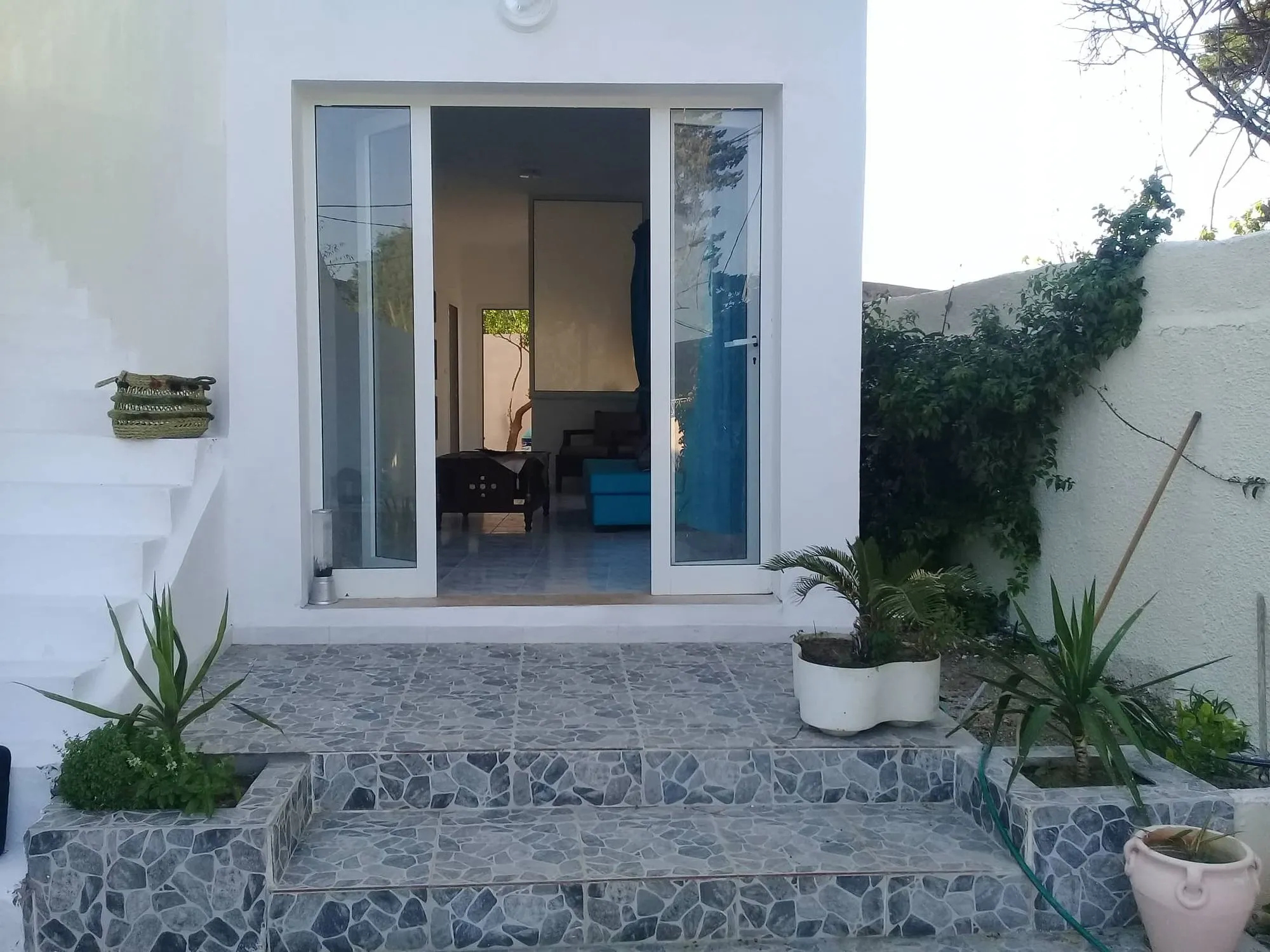 Un rez de chaussée d'une villa sise à Corniche BIZERTE 
