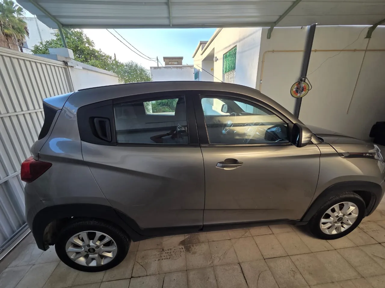 MAHINDRA KUV 100 K6+