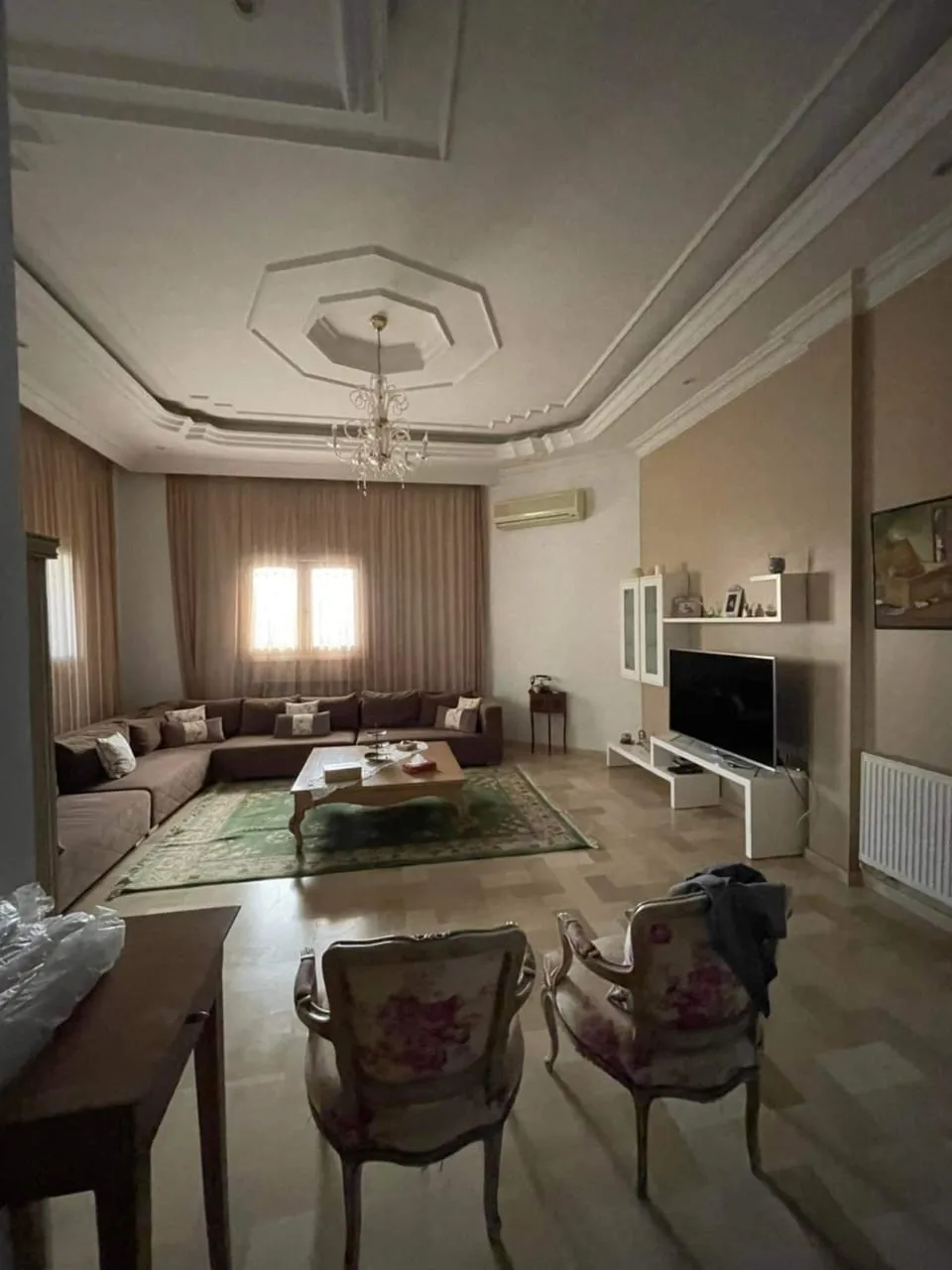 🔑Rare sur le Marché ! Superbe Villa (RDC + Cave) à Sahloul 3 – Prête à Habiter!