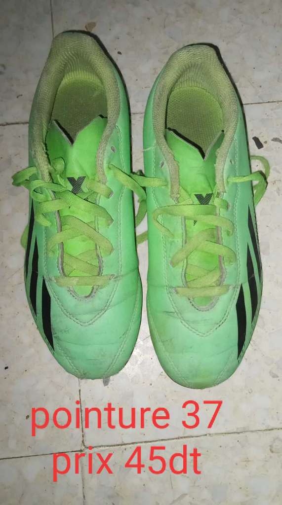 Crampons importé toutes les pointures sont disponibles 