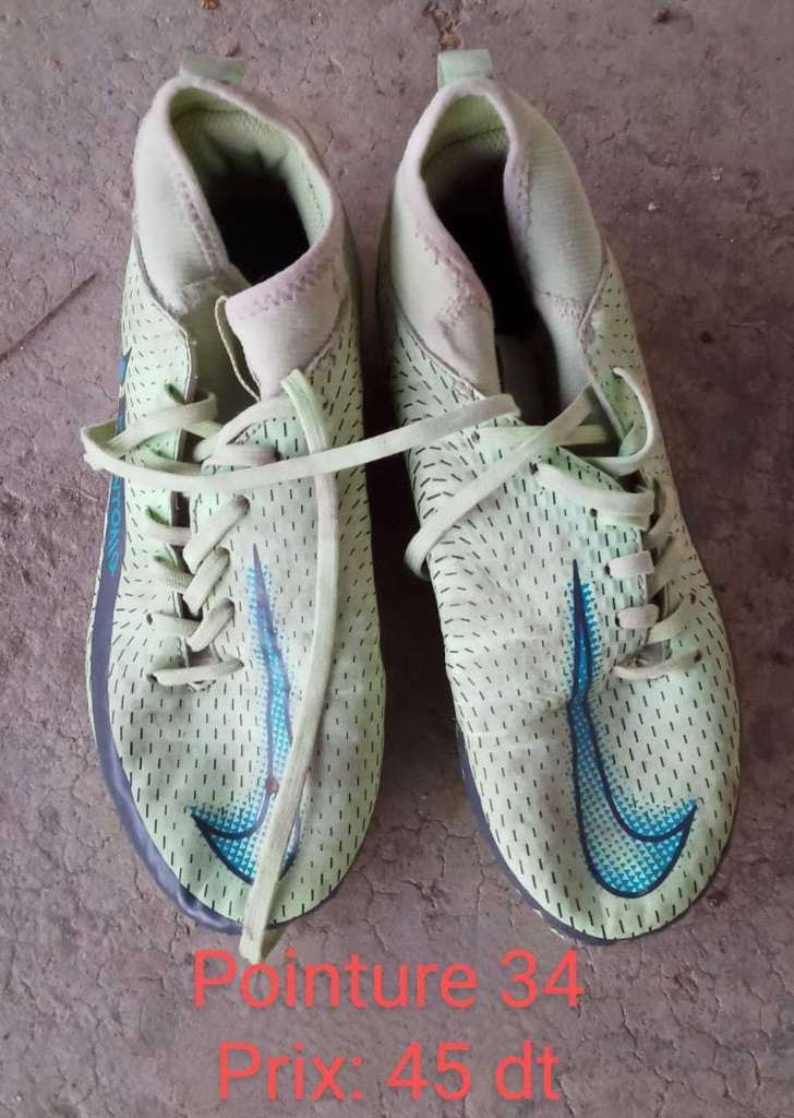 Crampons importé toutes les pointures sont disponibles 