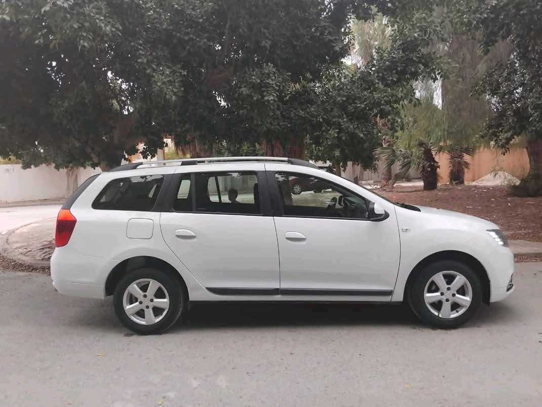 DACIA LOGAN MCV PREMIÈRE MAIN EN TRÈS BON ÉTAT