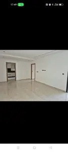 un appartement s+3 au 4éme étage(avec doubles ascenseurs) a louer situé a jardin d'el manzah 2