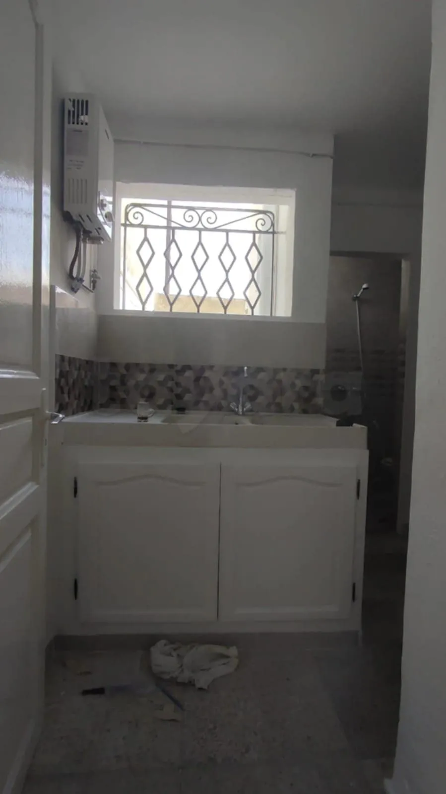 un studio s+1 vide a louer situé a Bardo Cité El Fath(entre cité zouhour et bayrem tounsi)