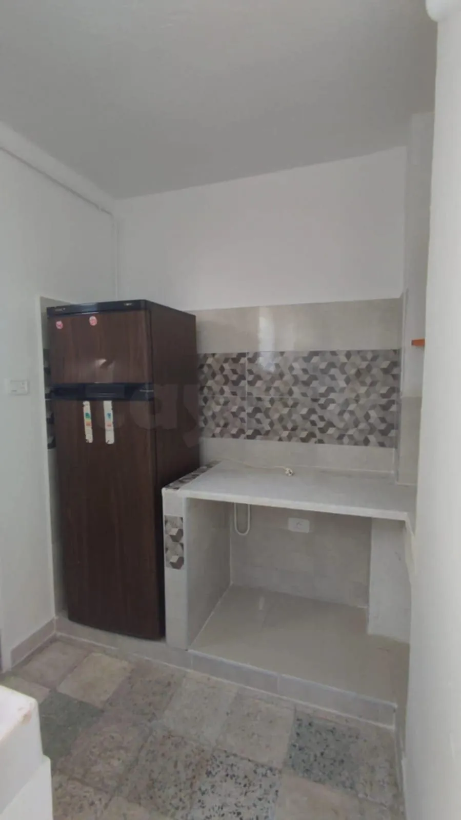 un studio s+1 vide a louer situé a Bardo Cité El Fath(entre cité zouhour et bayrem tounsi)