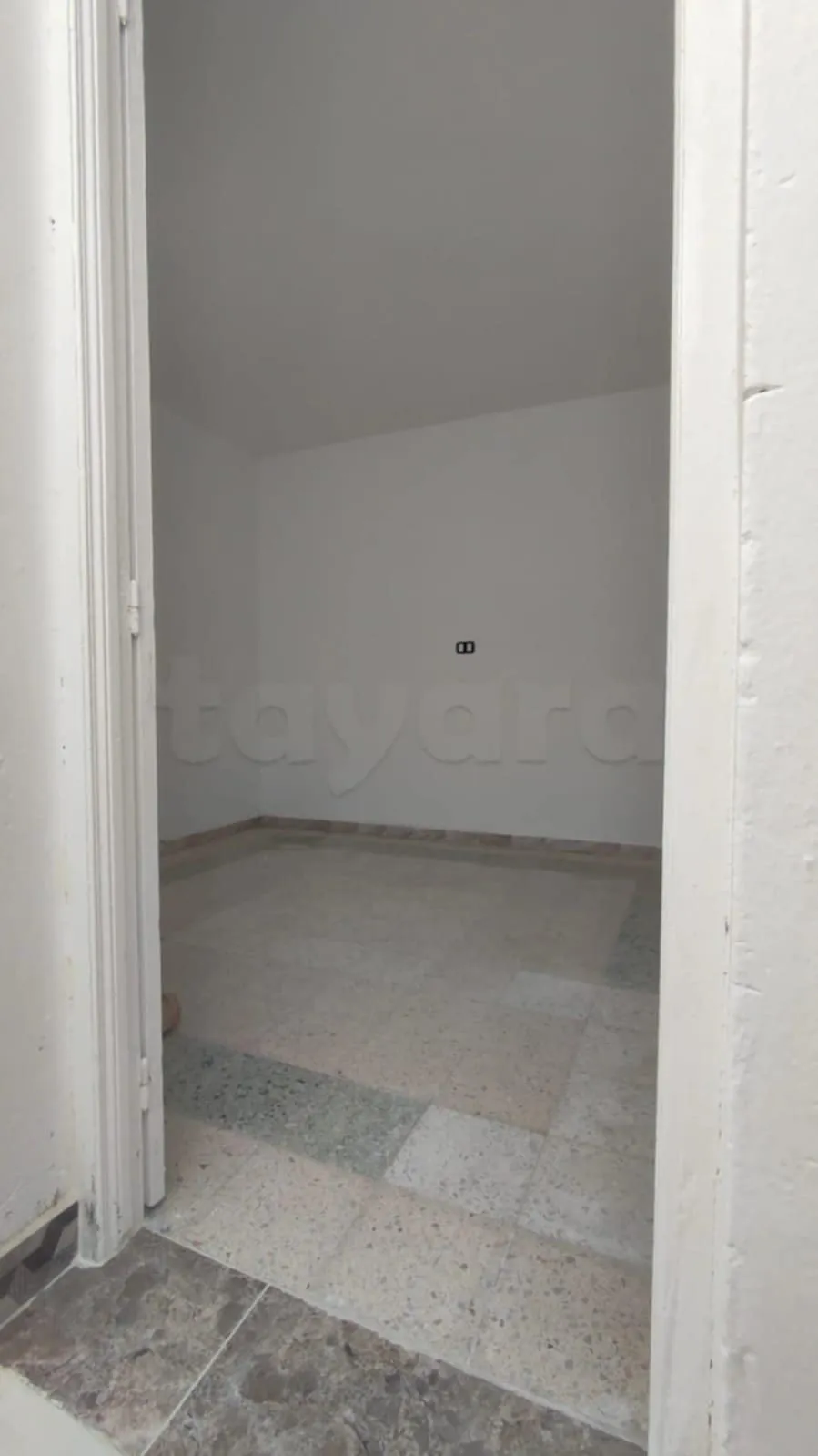 un studio s+1 vide a louer situé a Bardo Cité El Fath(entre cité zouhour et bayrem tounsi)
