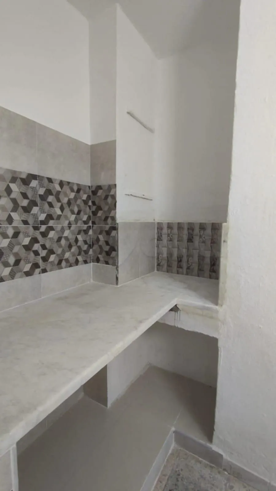 un studio s+1 vide a louer situé a Bardo Cité El Fath(entre cité zouhour et bayrem tounsi)