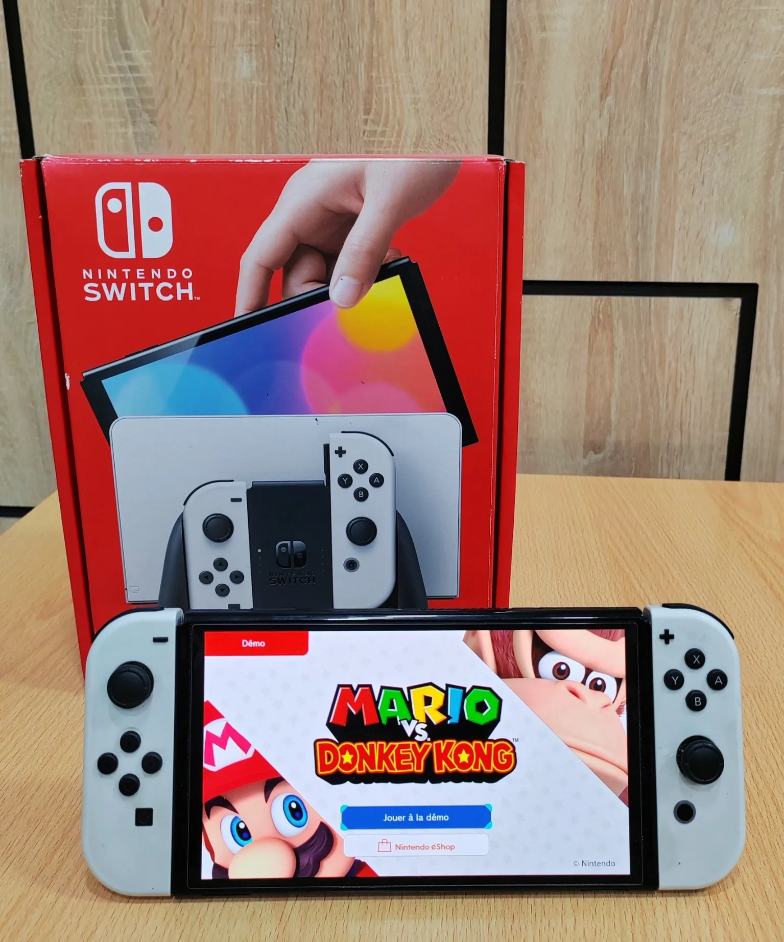 ✨ Nintendo Switch OLED White Edition ✨✨ Importé 🇫🇷 En très bonne état ✨️✨️✨️ Patché Pleine de jeux