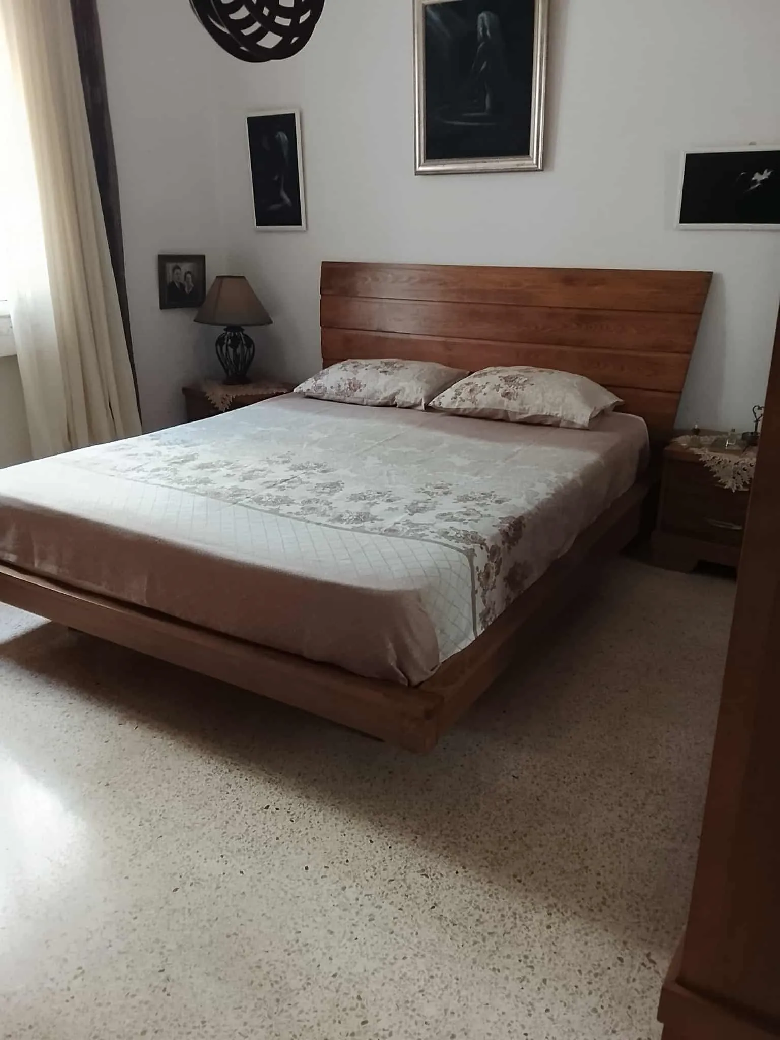 A vendre chambre a coucher en très bonne état