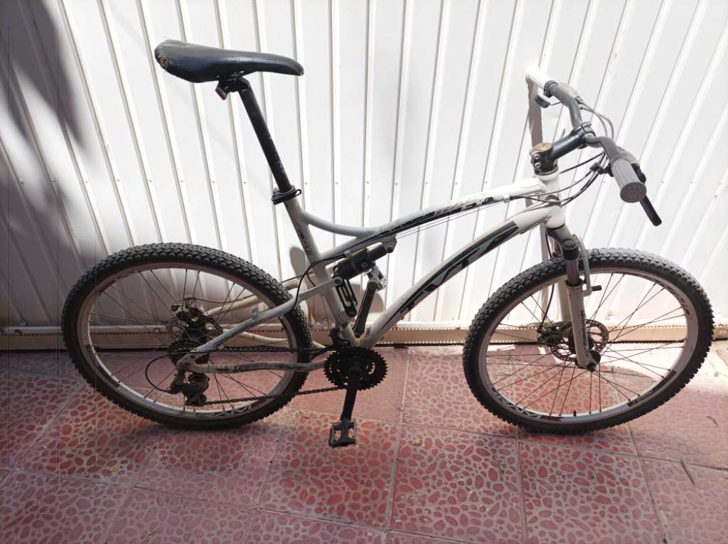 Vélo VTT avec freinage à disque