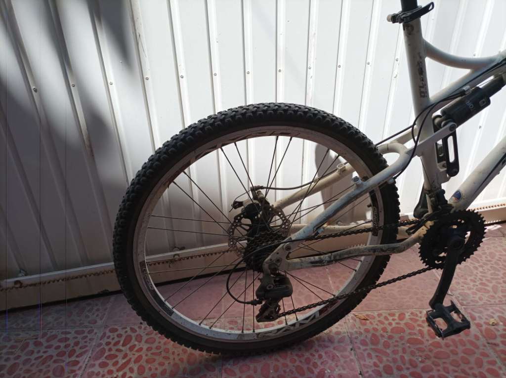 Vélo VTT avec freinage à disque