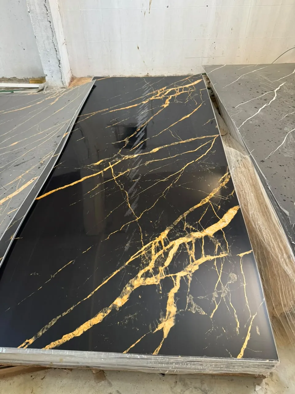 PANNEAU MARBRE PVC NOIR 98 414 100