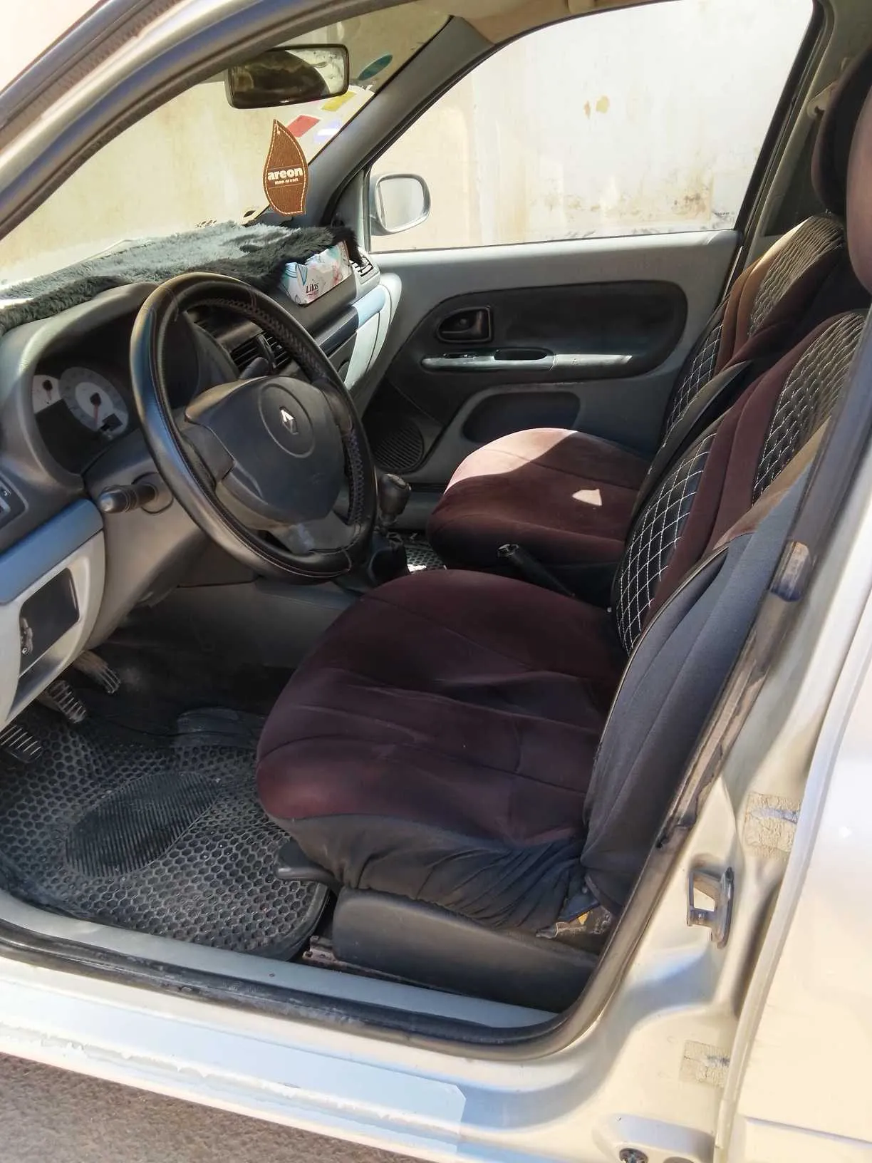 Belle clio classique