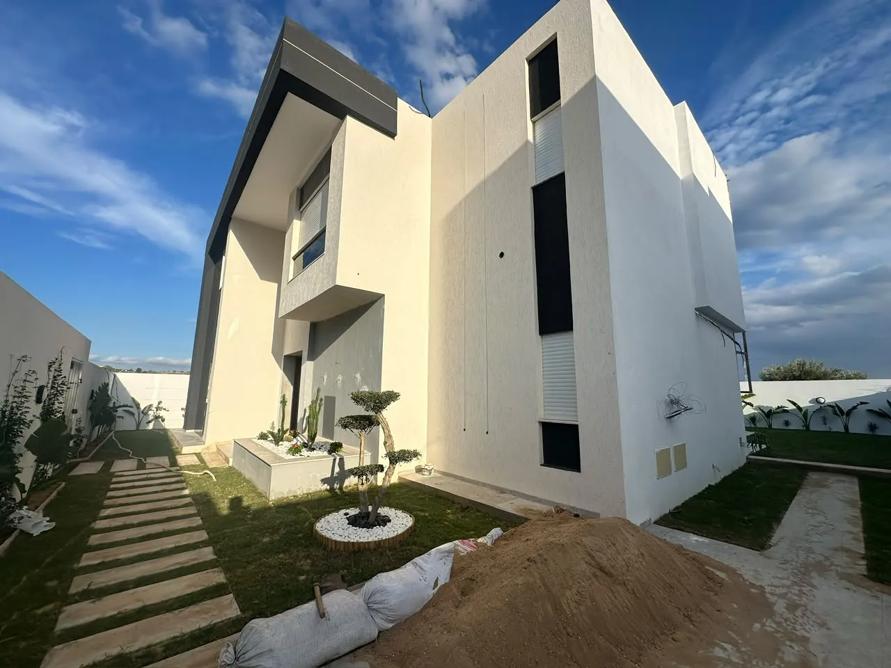 une charmante villa de style Moderne en cours de finition - photo 3