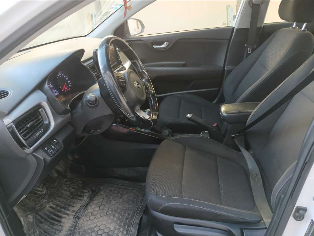 KIA RIO Berline ESSENCE Tel 40884251