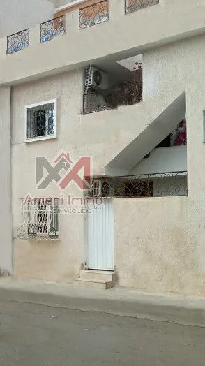 #AMENI iMMo : Villa à vendre de 03 étages S+2 habitable à El Mourouj 3.