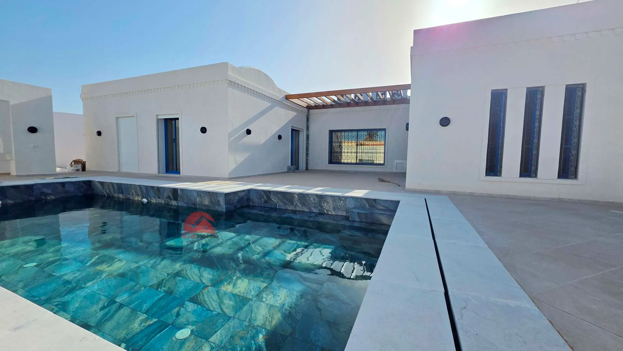 Vente grande maison plain pied à Djerba Ghizen ZA