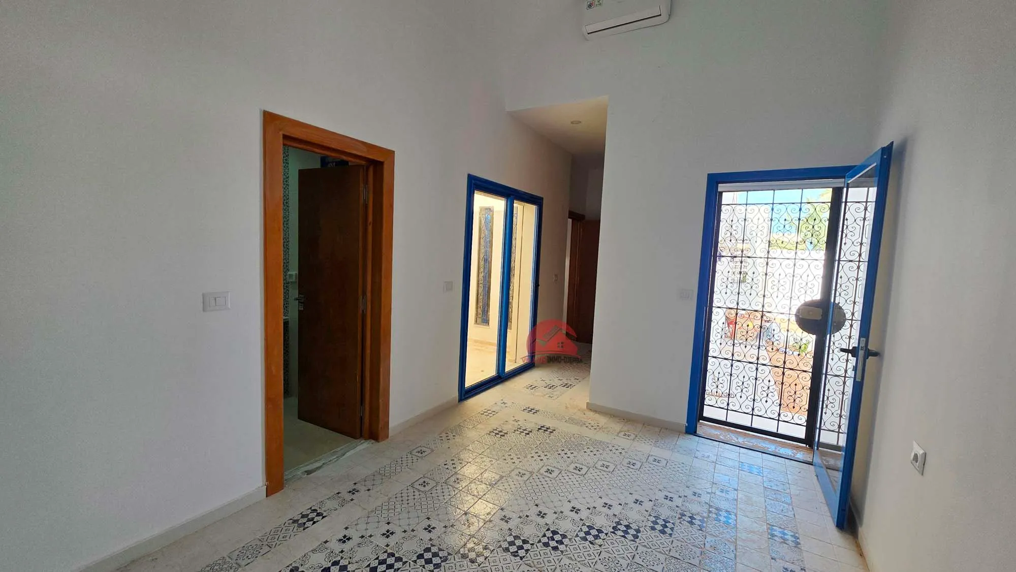 Vente grande maison plain pied à Djerba Ghizen ZA