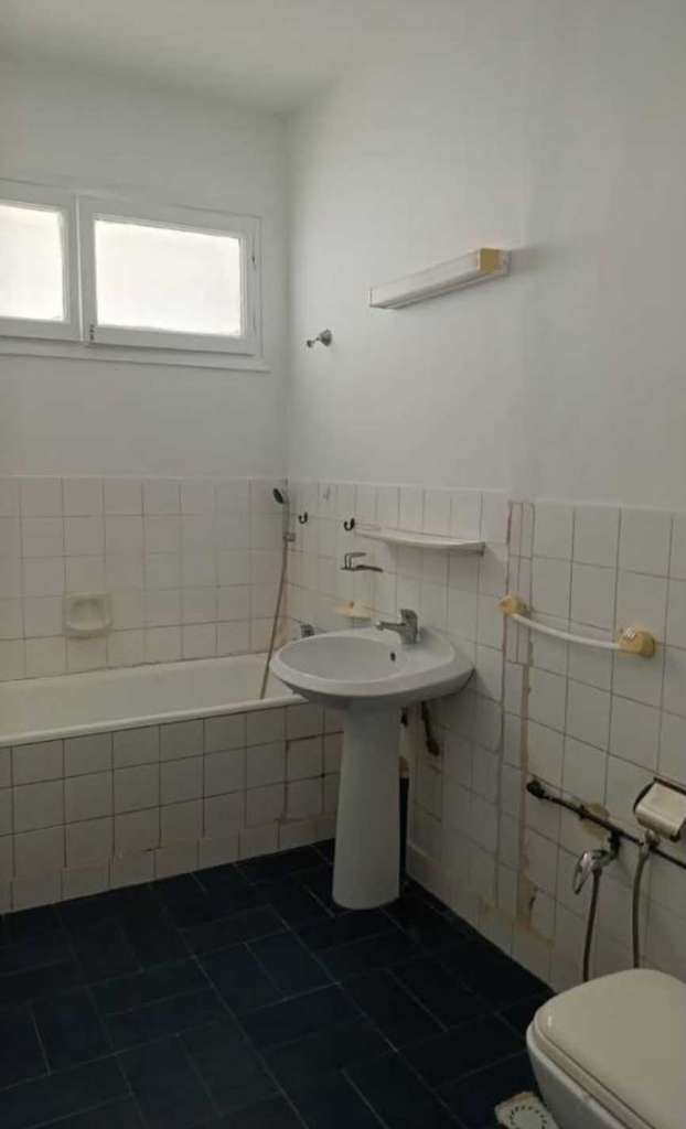 Location 4 pièces usage bureautique a El Menzah 5