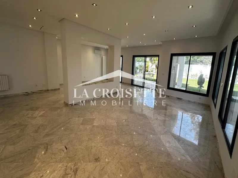 Villa s4 avec piscine à La Soukra MVL0057