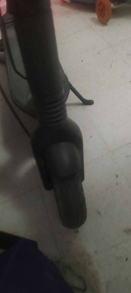 Trottinette électrique Ninebot G2 max utiliser 3 mois 