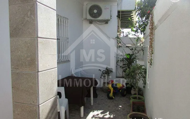 Une villa S+3 à Hammamet centre ville à vendre 51355351