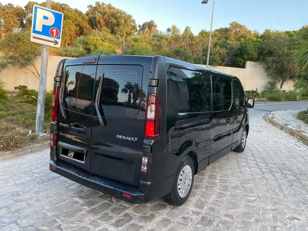 Renault trafic 3 9 places 