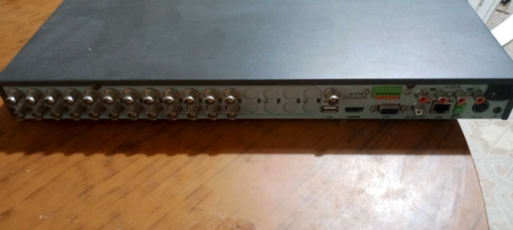 Dvr hikvision ds 7224 HWI