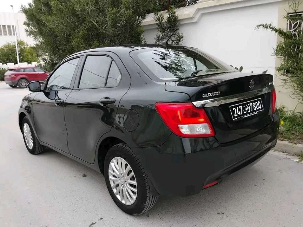 SUZUKI DZAIR PREMIÈRE MAIN EN ÉTAT NEUF 