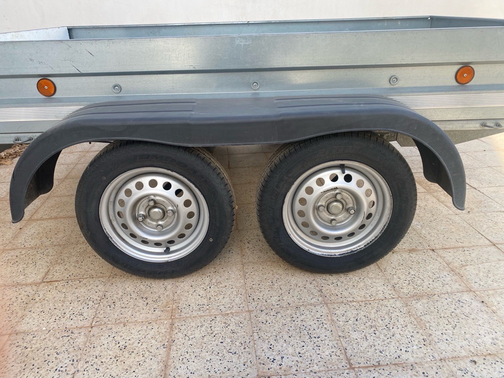 Remorque double essieux 