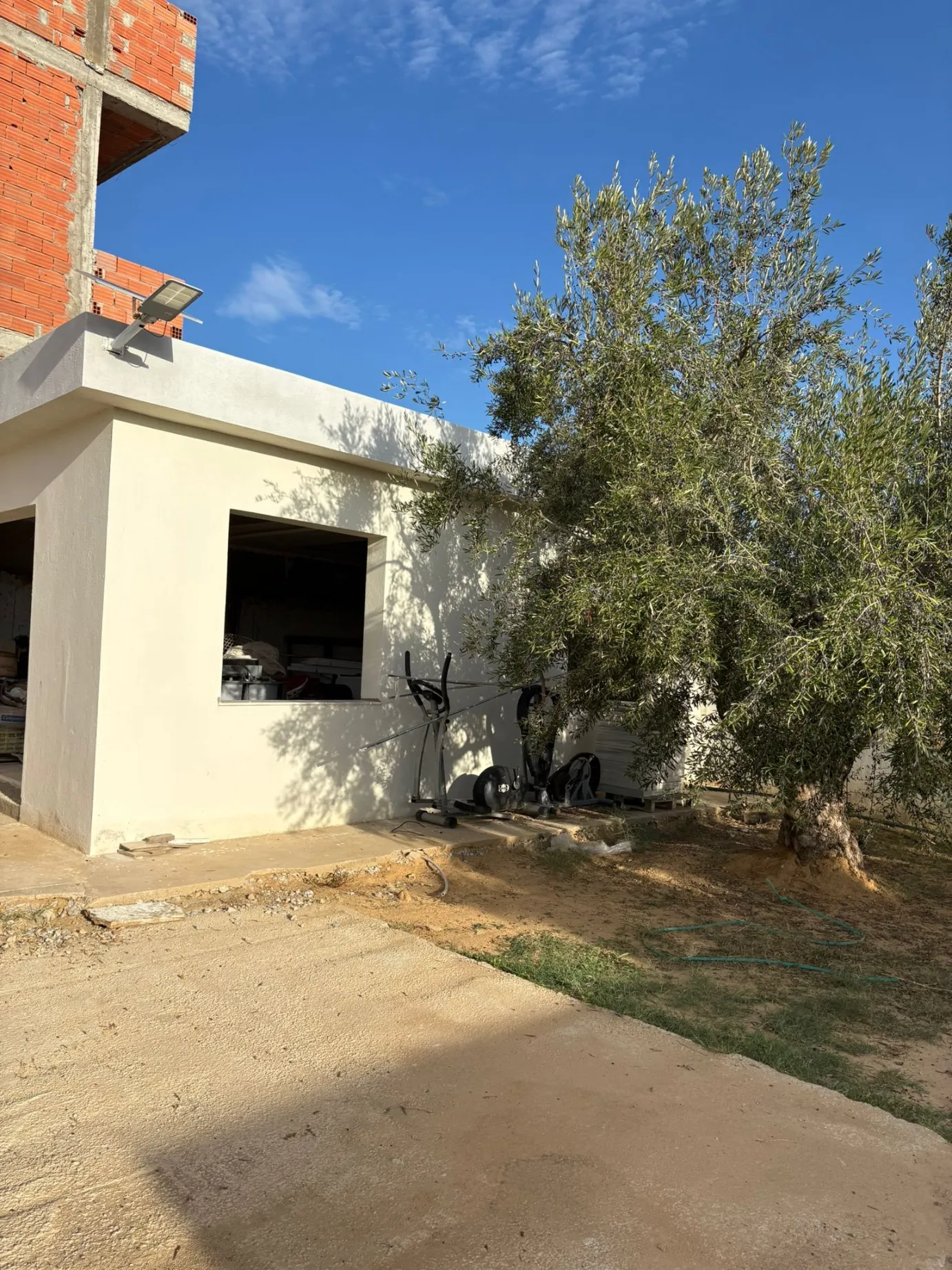 đ Maison d'hĂŽte De 3000 mÂČ+ Piscine En Vente | Chott Mariem