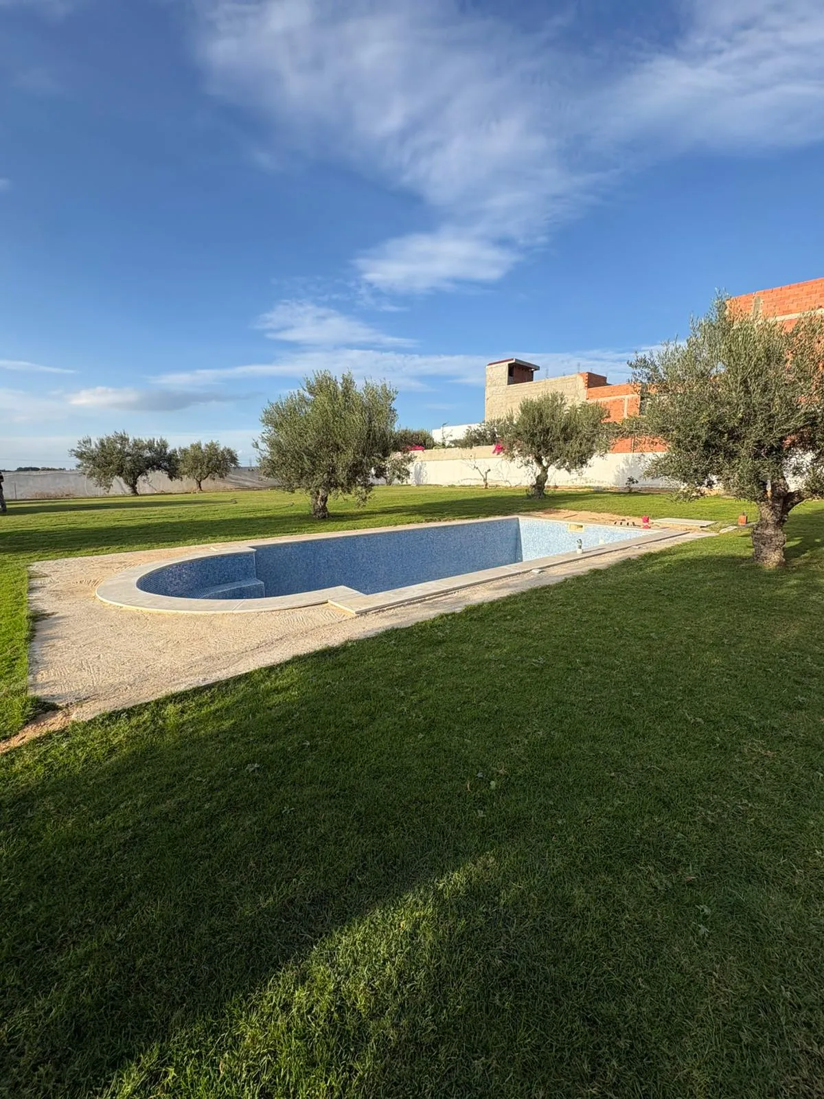 đ Maison d'hĂŽte De 3000 mÂČ+ Piscine En Vente | Chott Mariem