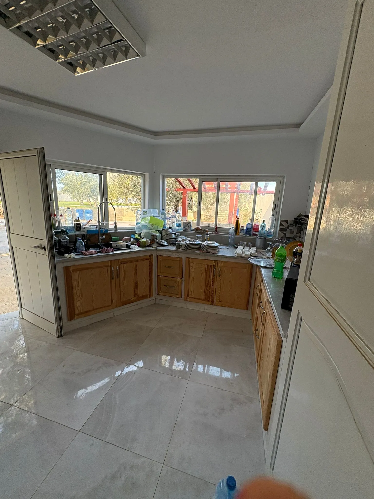 đ Maison d'hĂŽte De 3000 mÂČ+ Piscine En Vente | Chott Mariem