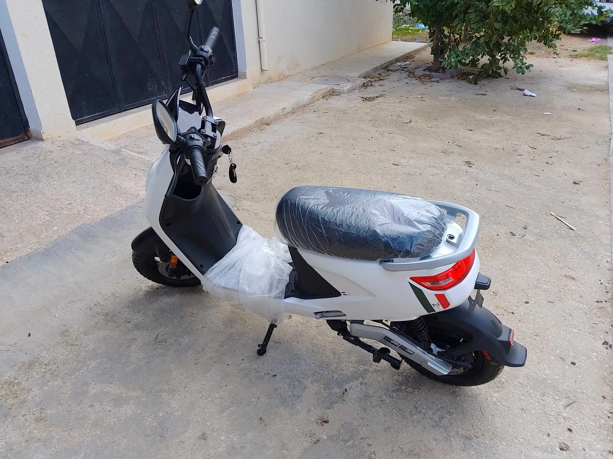 motos scooter électrique bosch neuf.56177695.