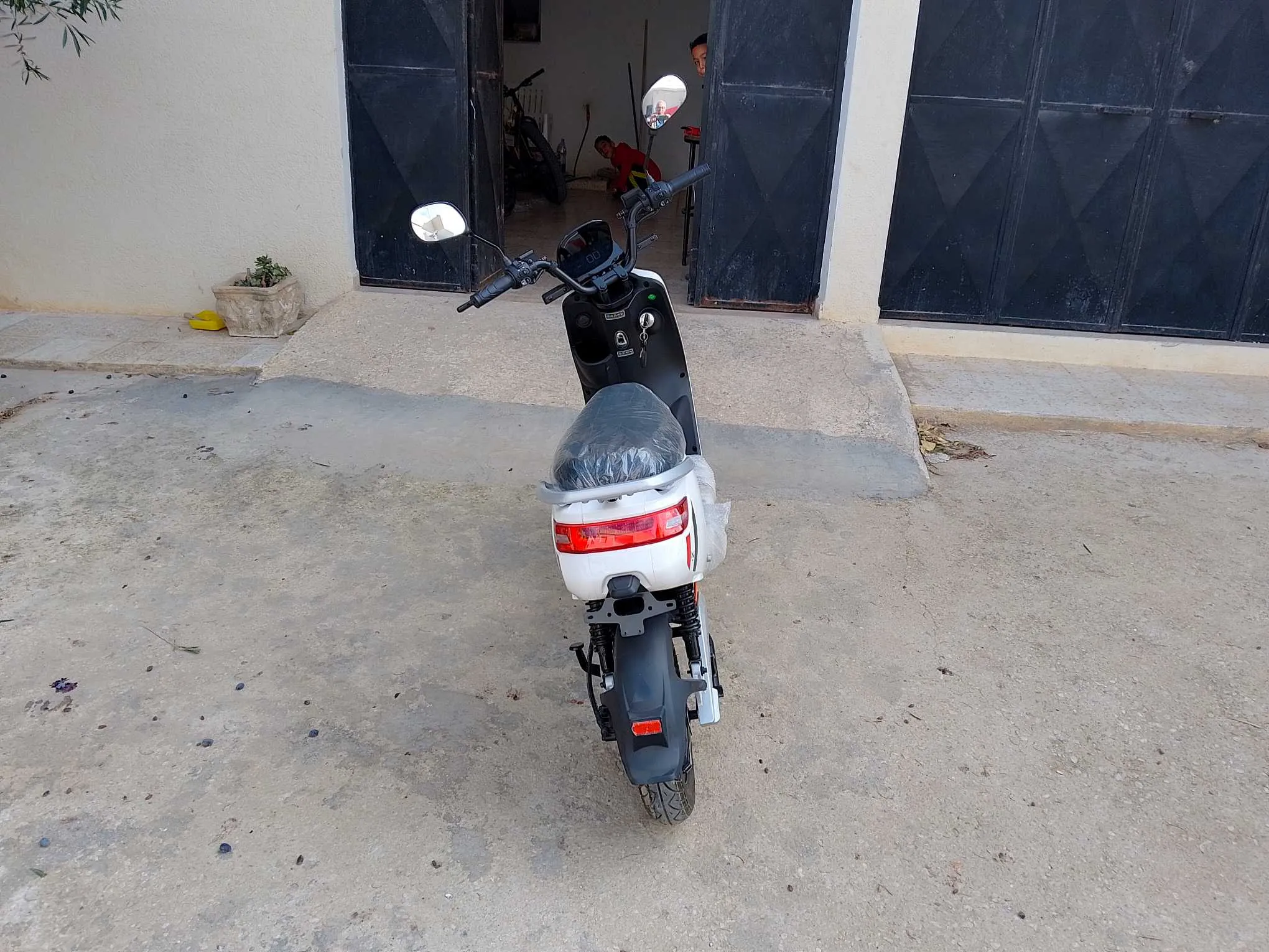 motos scooter électrique bosch neuf.56177695.